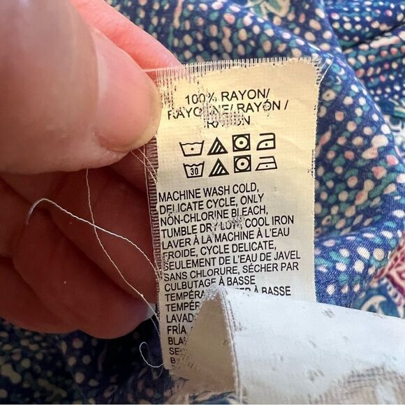 Lucky Brand Boho Blue and Pink Blouse. Size Large. Great Condition! - Picture 11 of 13